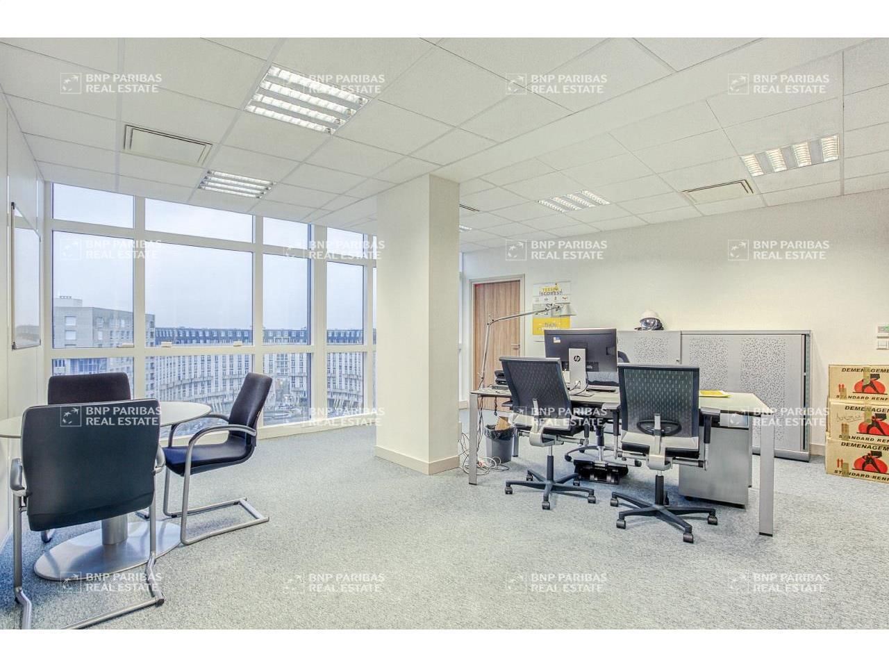 419 m² pour ce bureaux en location à Montigny le bretonneux