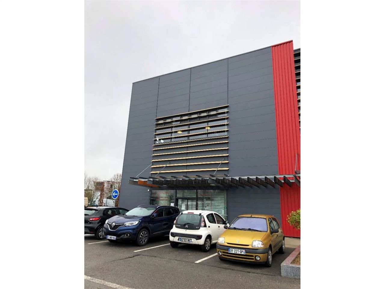 Location Local commercial 1572 m² non divisibles 78310 Coignières