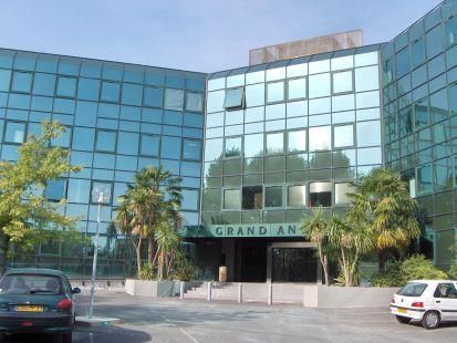 Location Bureaux 362 m² divisibles 33520 Bruges