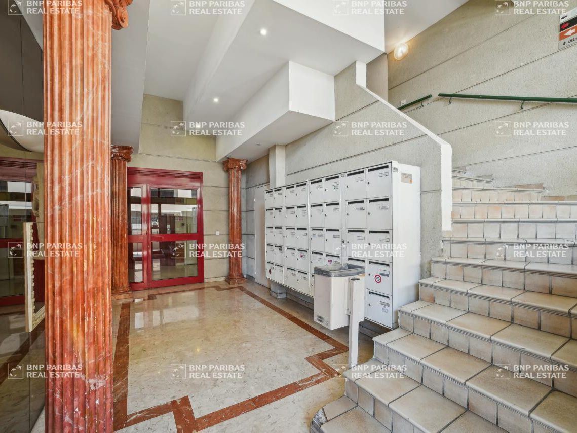 150 m² pour ce bureaux en location à Saint-laurent-du-var