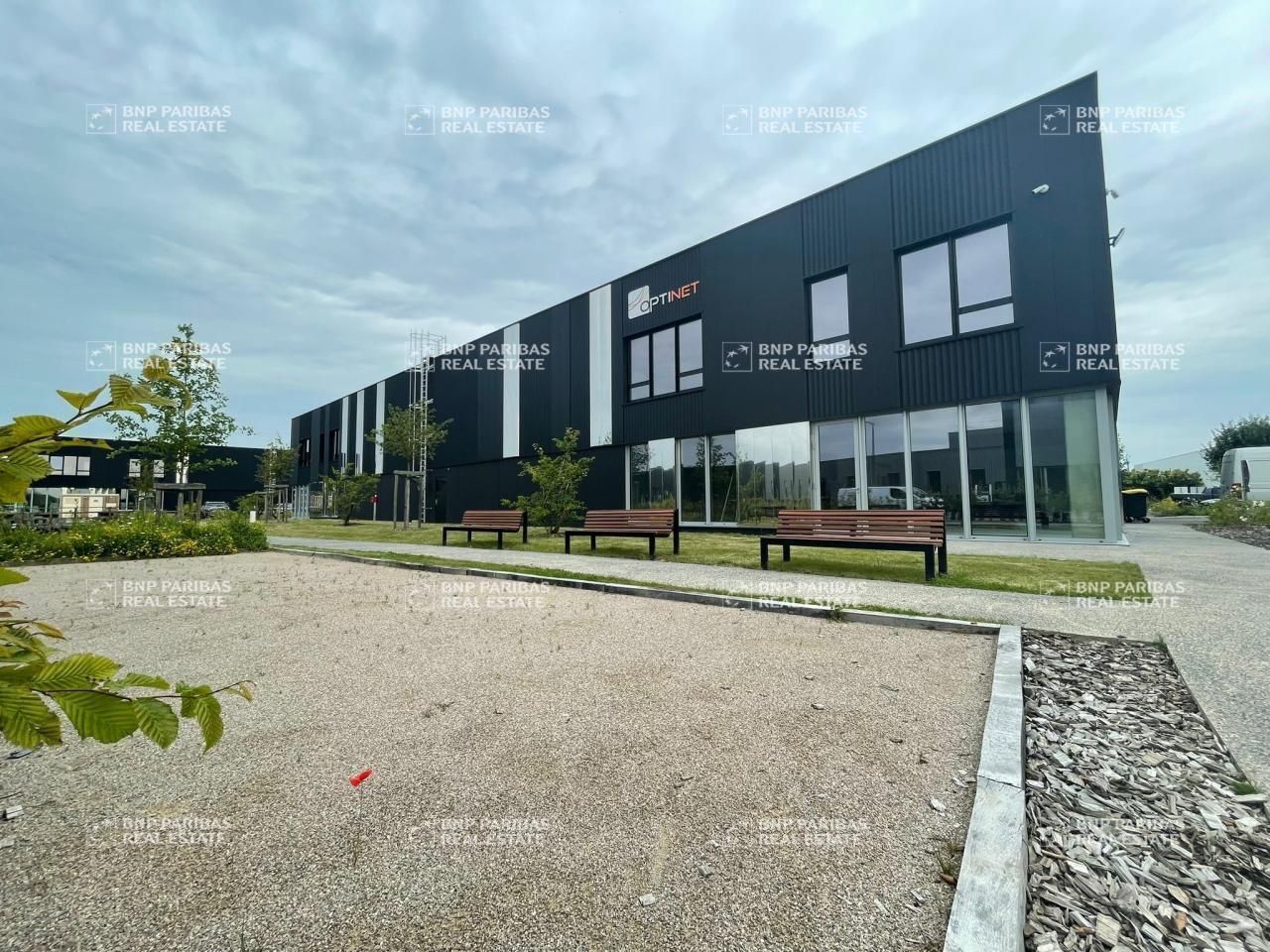 1289 m² pour ce activité en location à Avelin