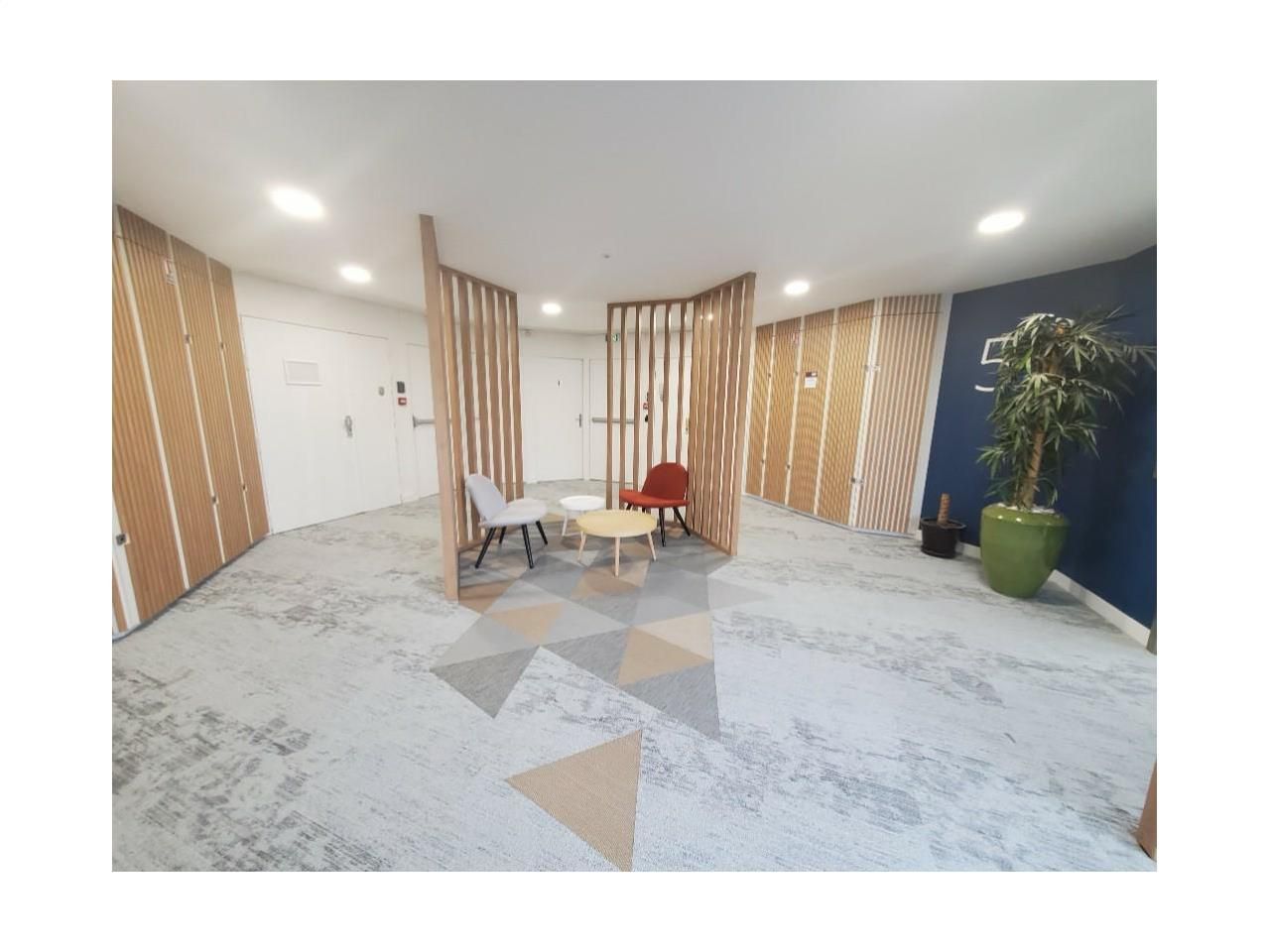 906.11 m² pour ce bureaux en location à Ivry sur seine