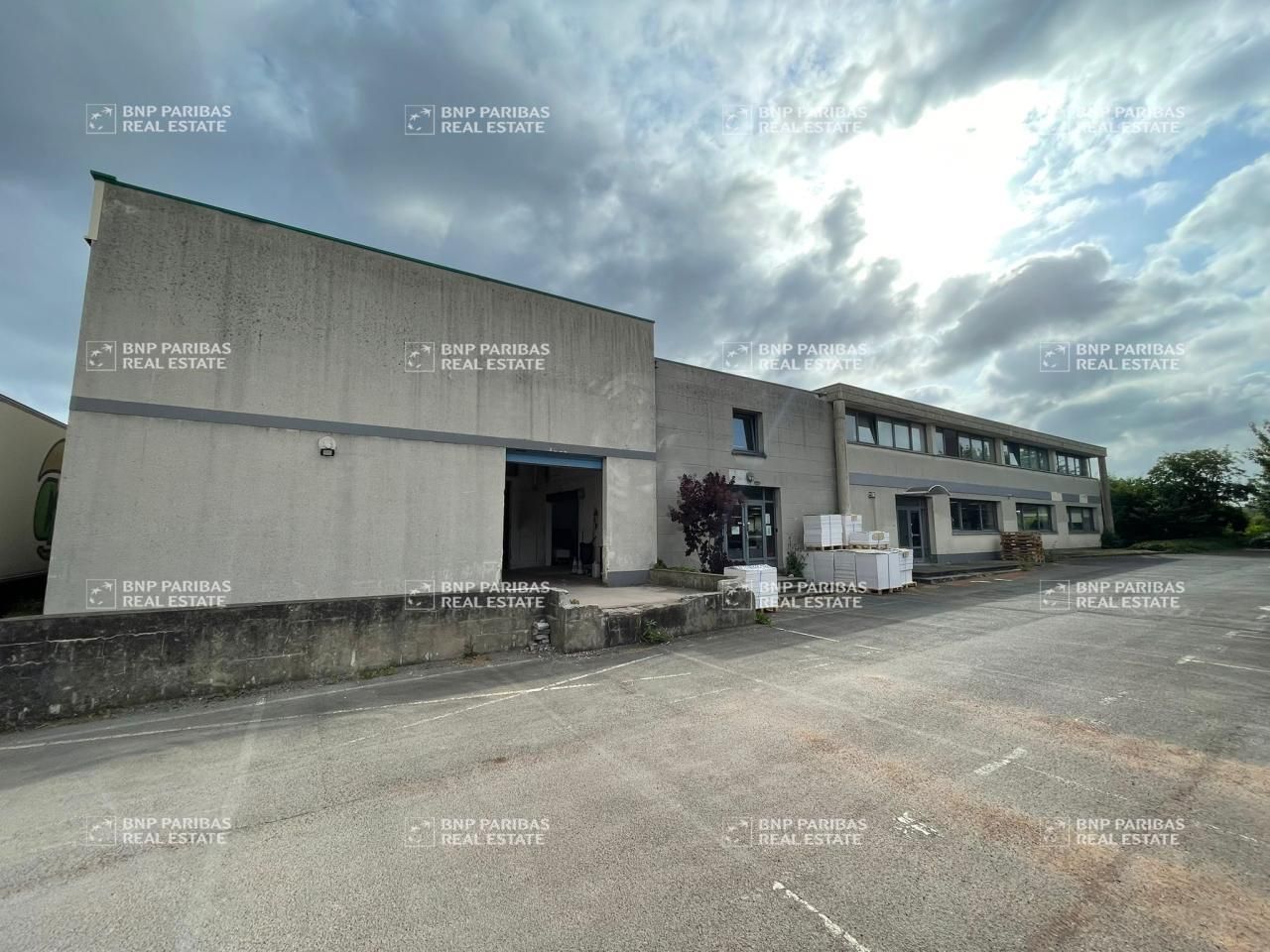 Vente Activité 1727 m² non divisibles 59200 Tourcoing