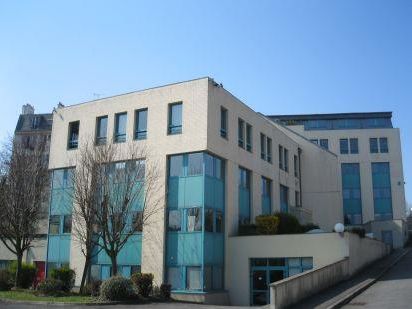 306 m² pour ce bureaux en location à Arcueil