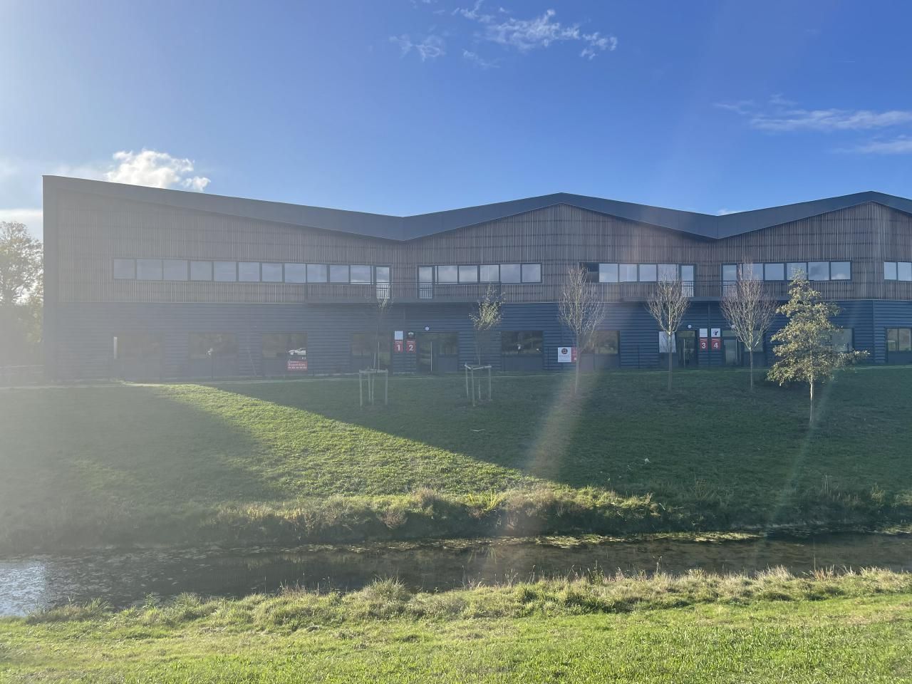 Vente PME-PMI 2222 m² divisibles 77550 Moissy-cramayel