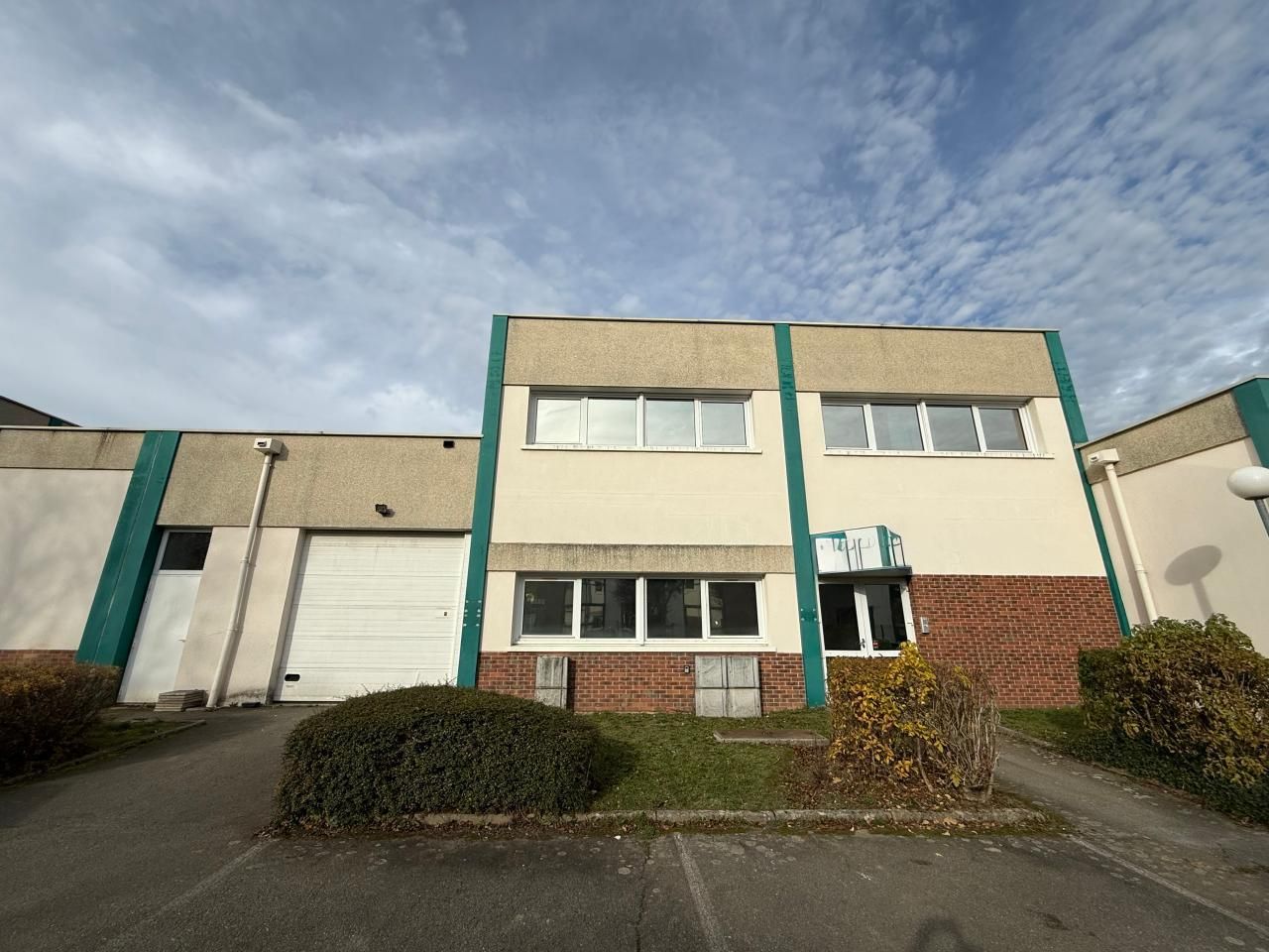 Location PME-PMI 220 m² non divisibles 78190 Trappes