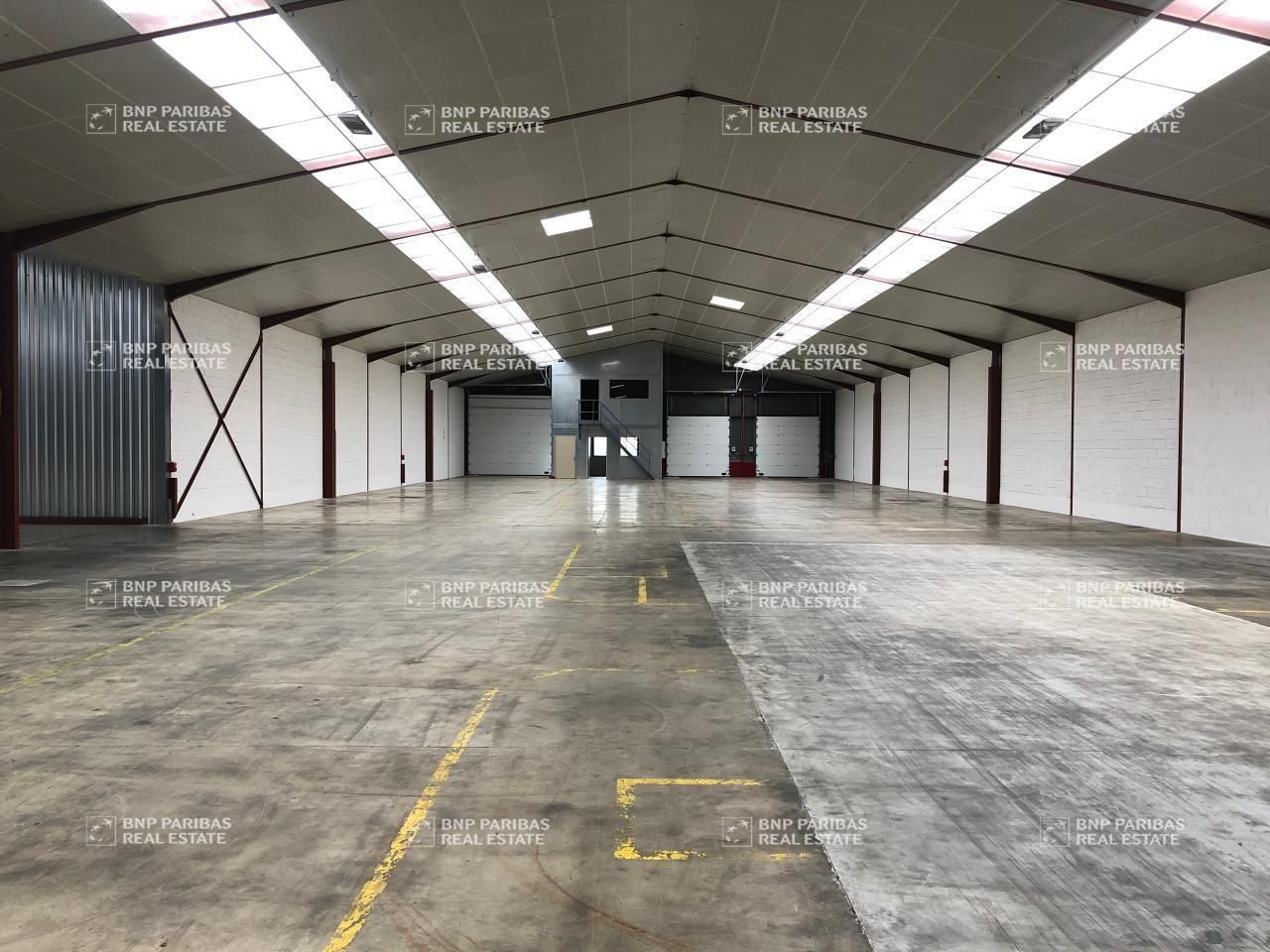 Location Activité 1930 m² non divisibles 35770 Vern sur seiche