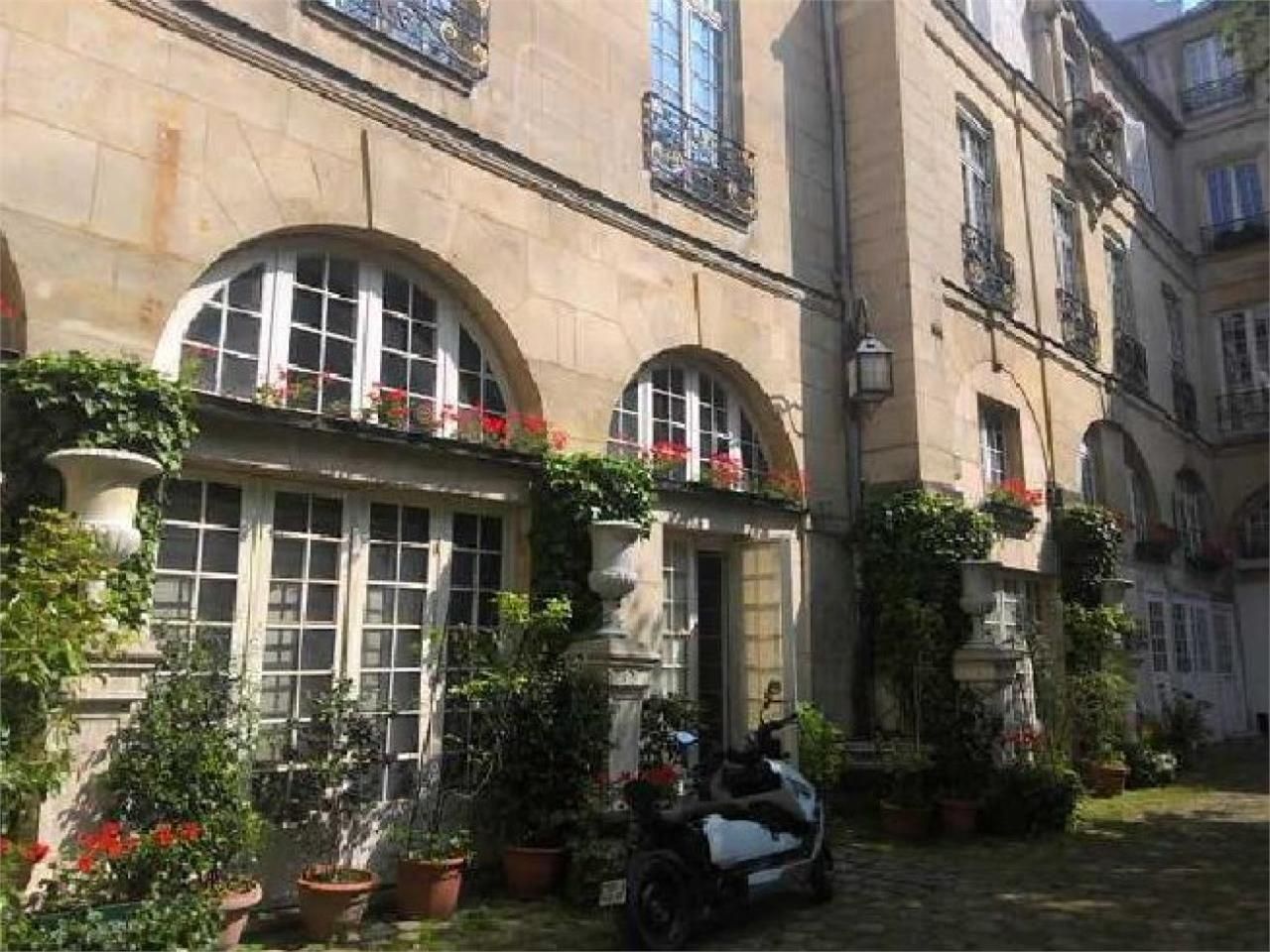 Location Bureaux 272 m² non divisibles 75007 Paris