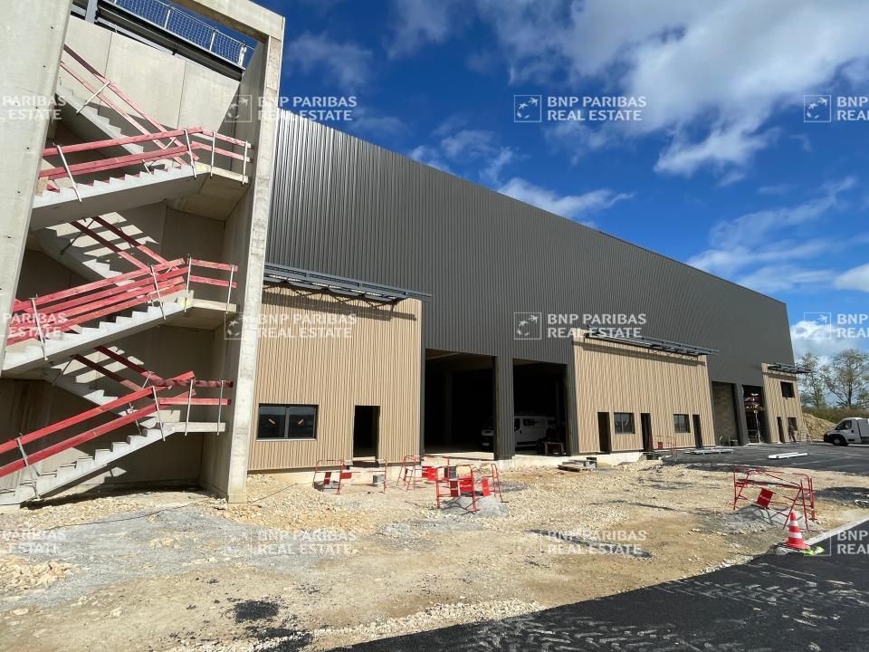 Vente Activité 2762.3 m² divisibles 54710 Ludres