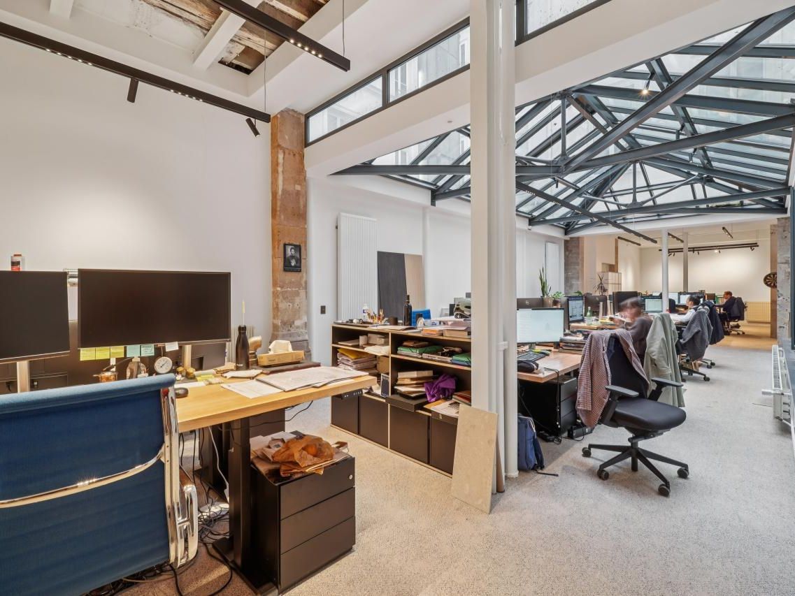 214.69 m² pour ce bureaux en location à Paris
