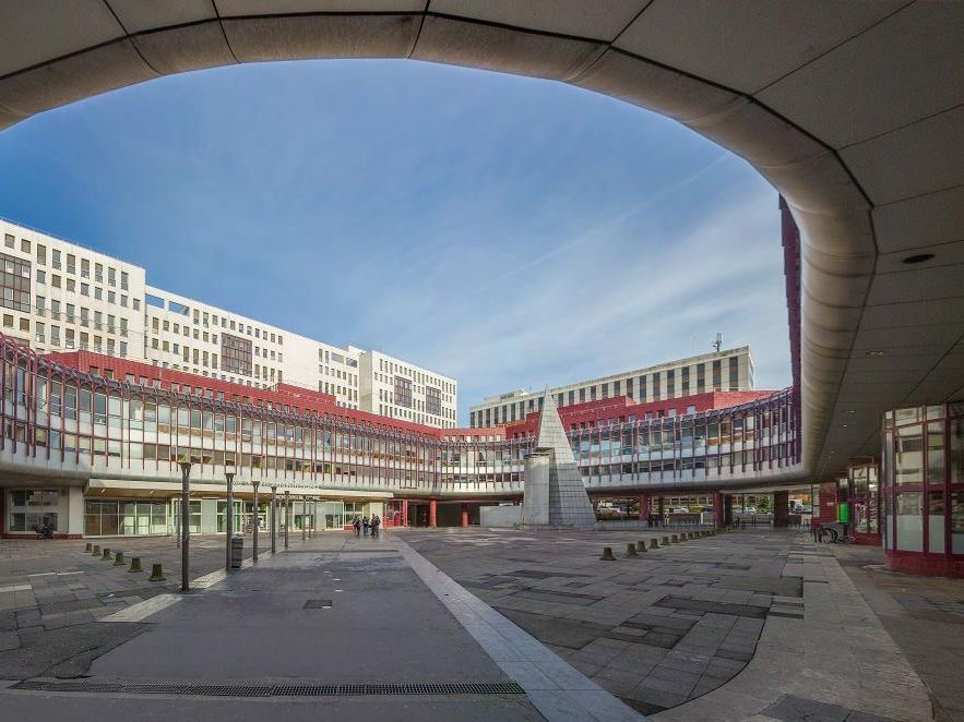 Location Bureaux 144 m² divisibles 78180 Montigny le bretonneux