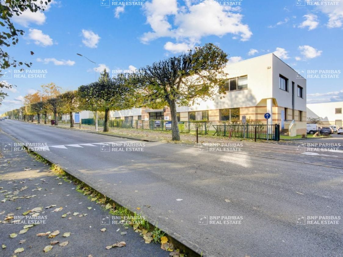 Location PME-PMI 518 m² non divisibles 77420 Champs-sur-marne