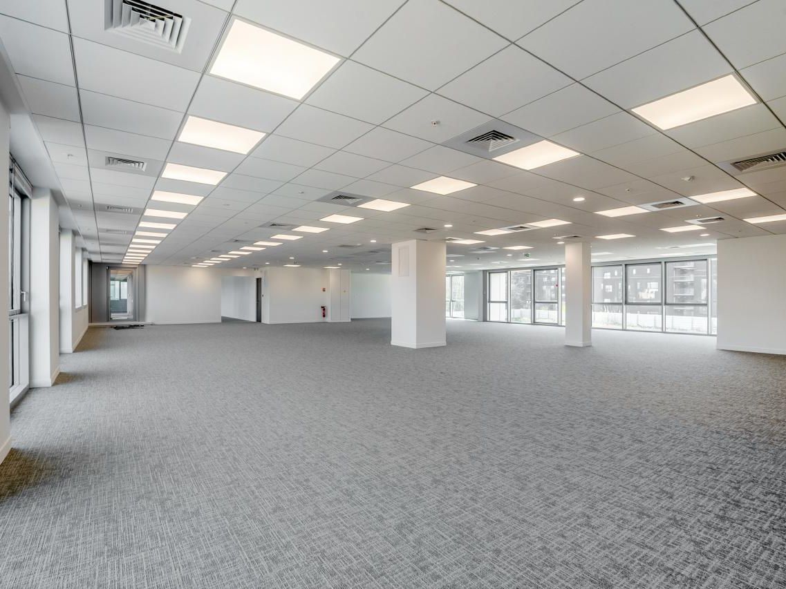 2079 m² pour ce bureaux en location à Massy