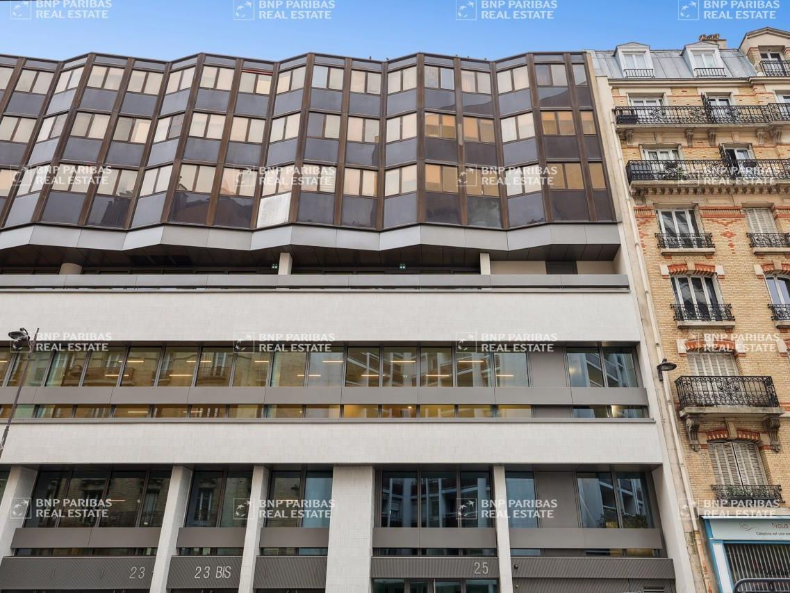 Location Autres 956 m² non divisibles 75015 Paris