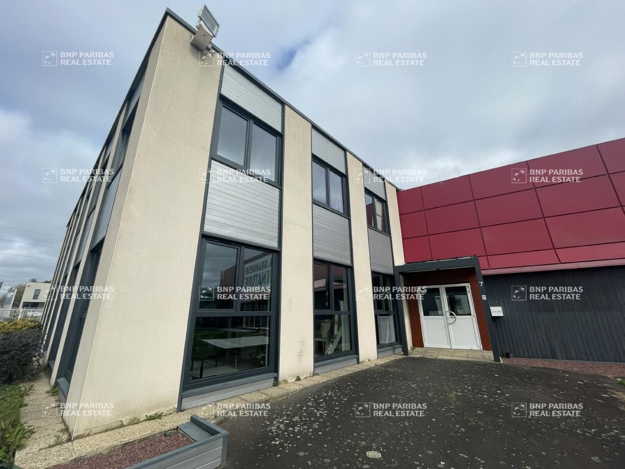 Location Bureaux 178 m² divisibles 35650 Le rheu
