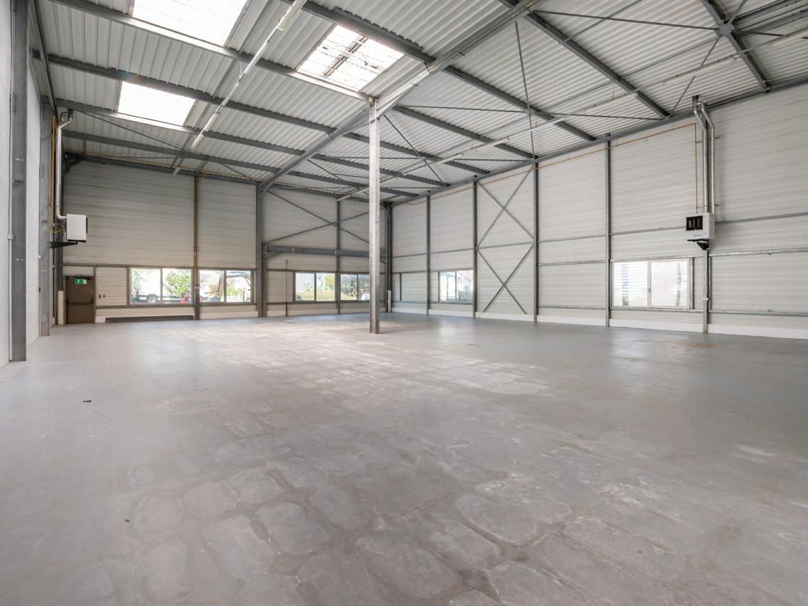 1954 m² pour ce pme-pmi en location à Le blanc-mesnil