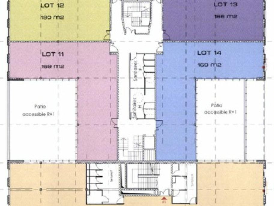 477.28 m² pour ce bureaux en location à Bordeaux