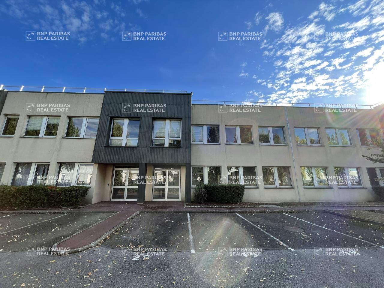 457 m² pour ce pme-pmi en location à Coignières