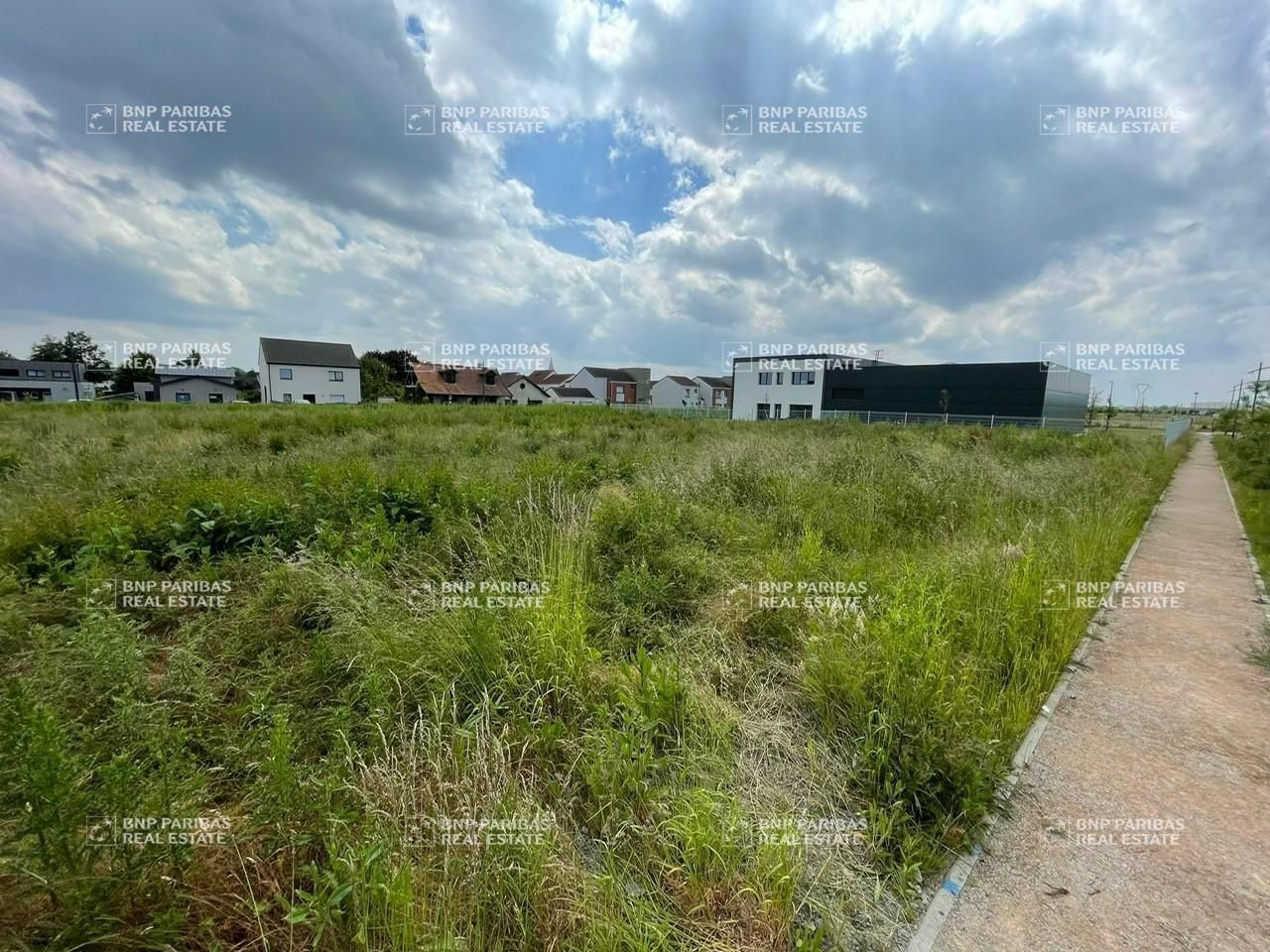 400 m² pour ce activité en location à Billy-berclau