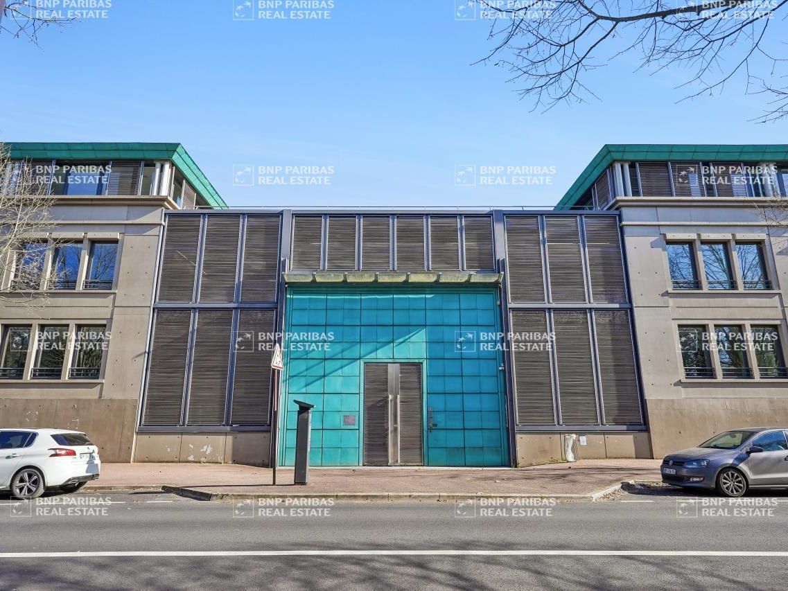 Location Bureaux 11255 m² divisibles 92160 Antony