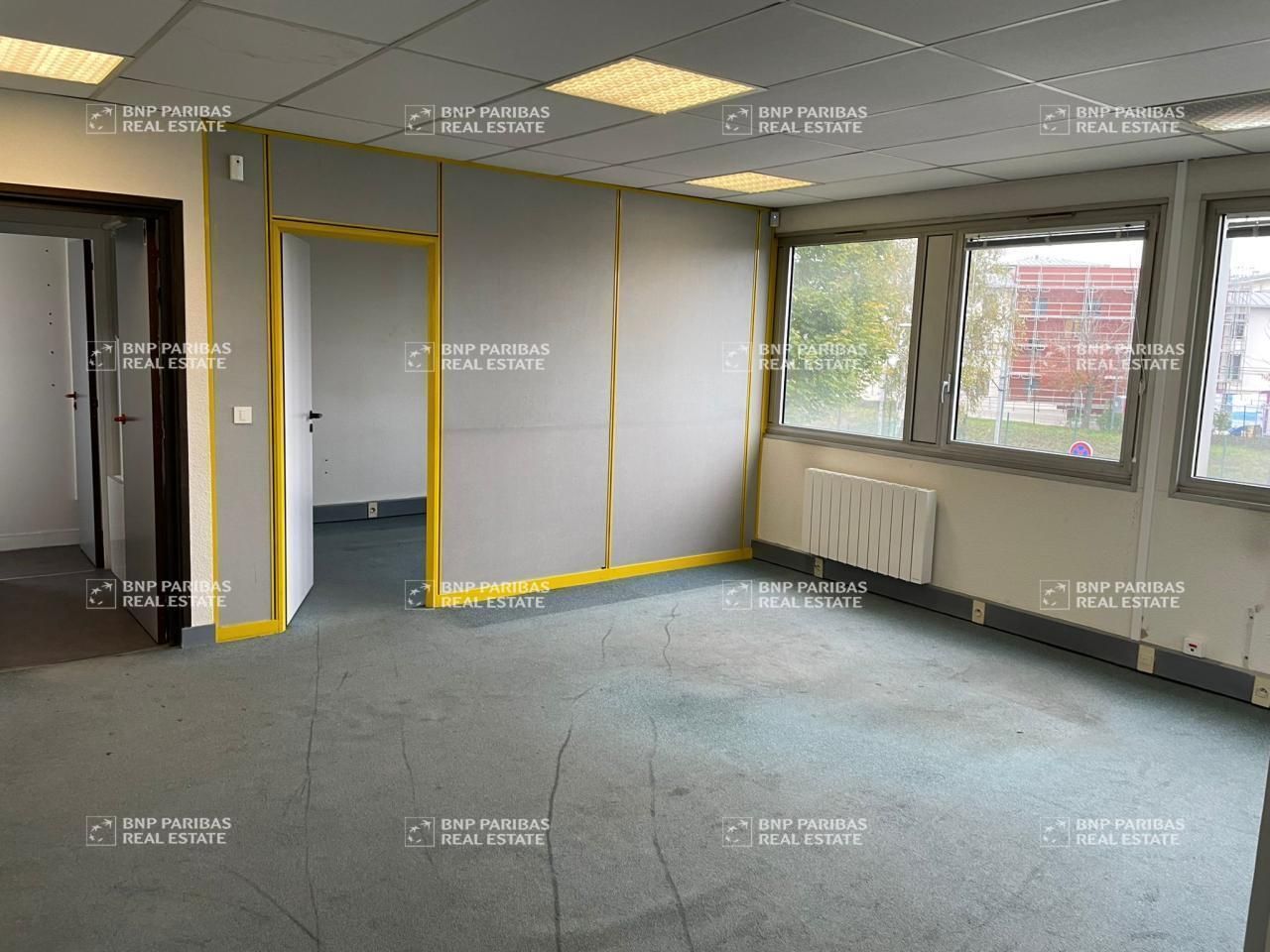 482 m² pour ce bureaux en vente à Noisiel