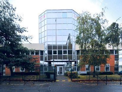 Location Bureaux 2302 m² divisibles 92210 Saint cloud