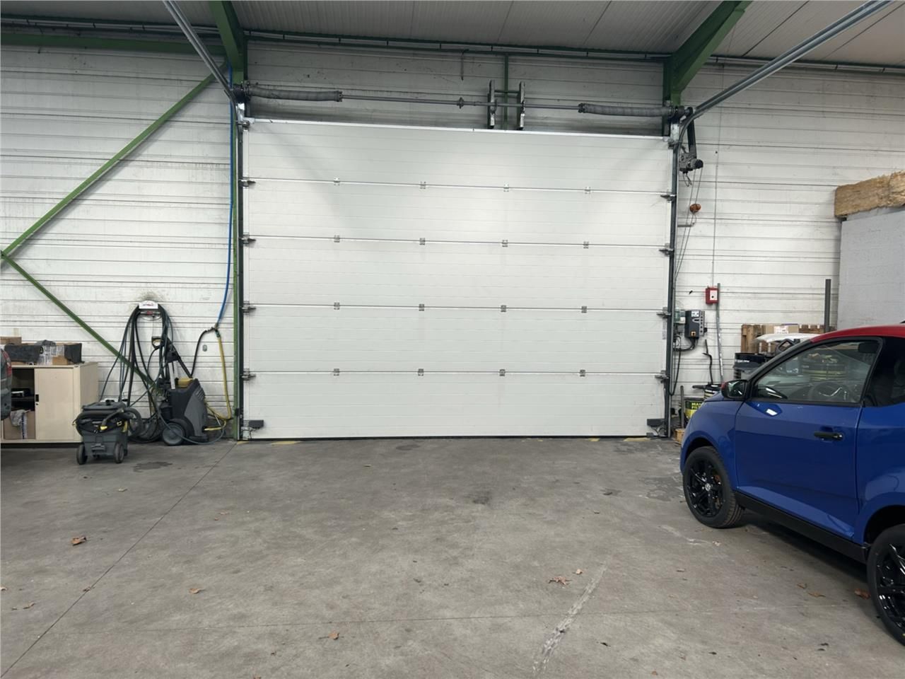 À la location, un entrepôt de de 587 m² situé dan