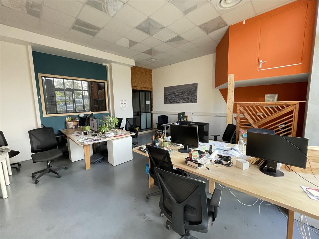 RARE - BUREAUX - A VENDRE  A proximité du centre-