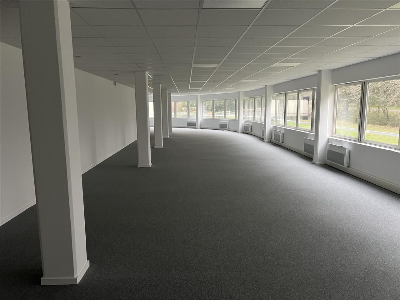 Nous vous proposons à la vente une surface de bur