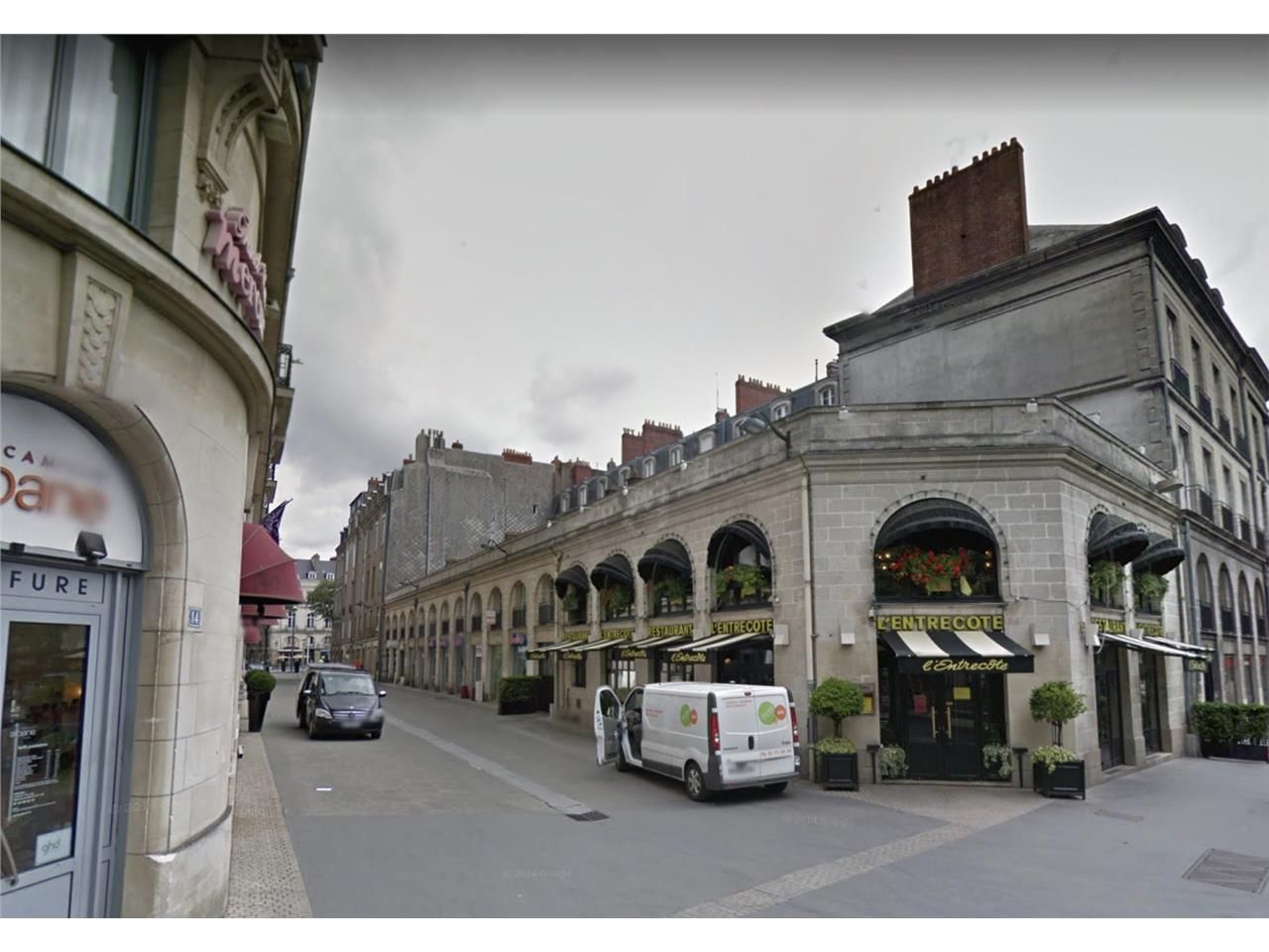 À la recherche d'un espace commercial à louer à N