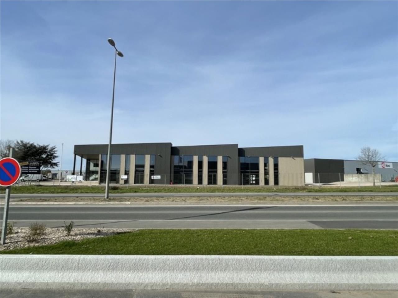 Nous vous proposons des cellules commerciales art