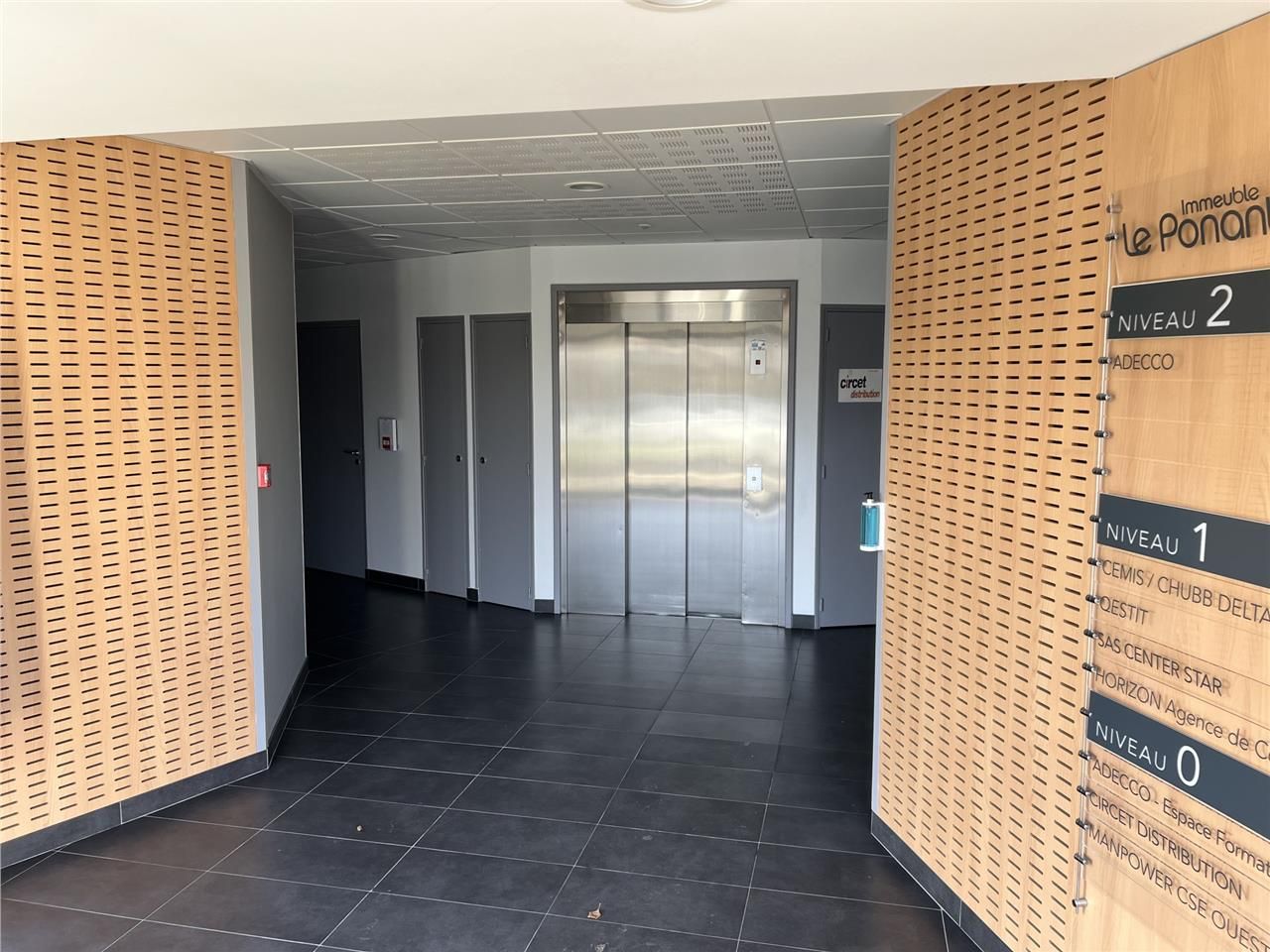 Nous vous proposons à la location plusieurs surfa