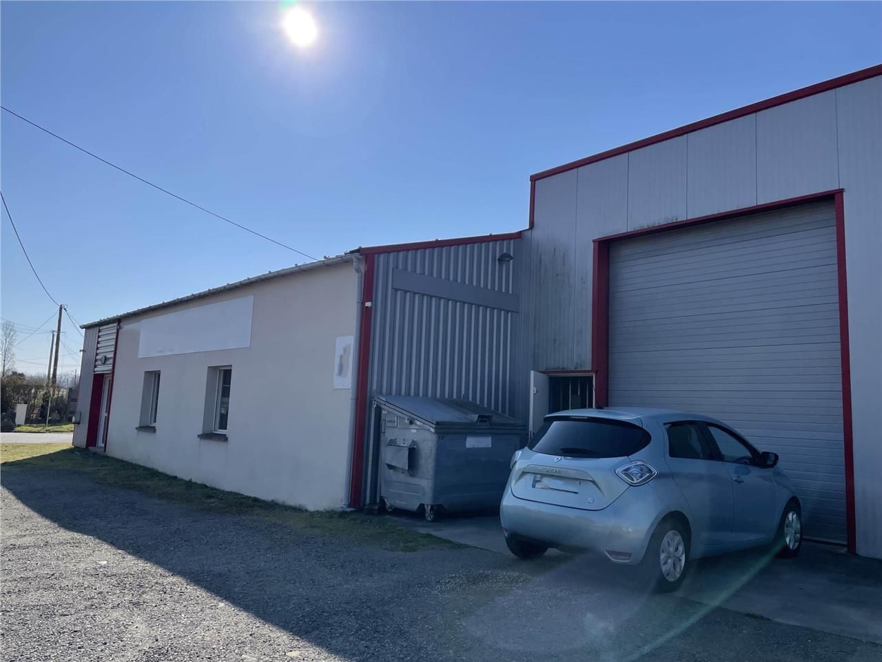 Nous vous proposons des locaux d'activité de 252 