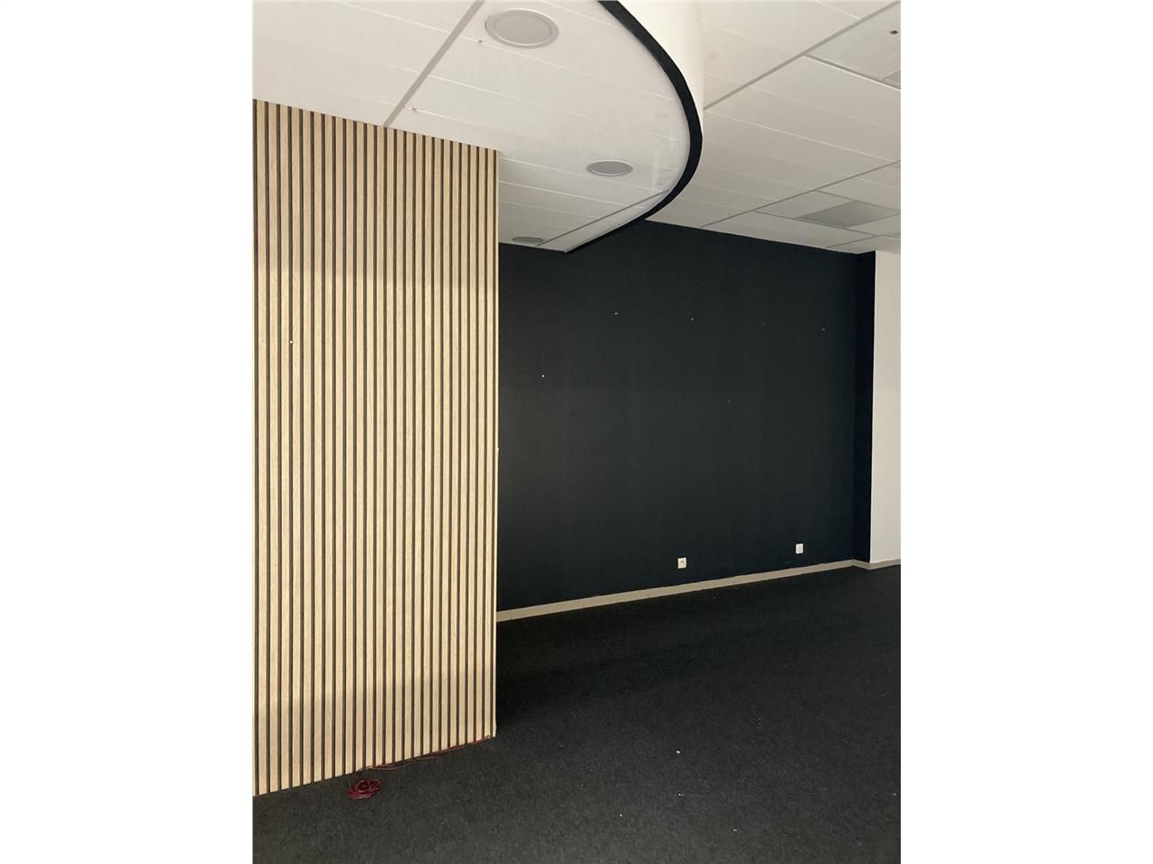 Deux cellules commerciales à louer. Venez vous in