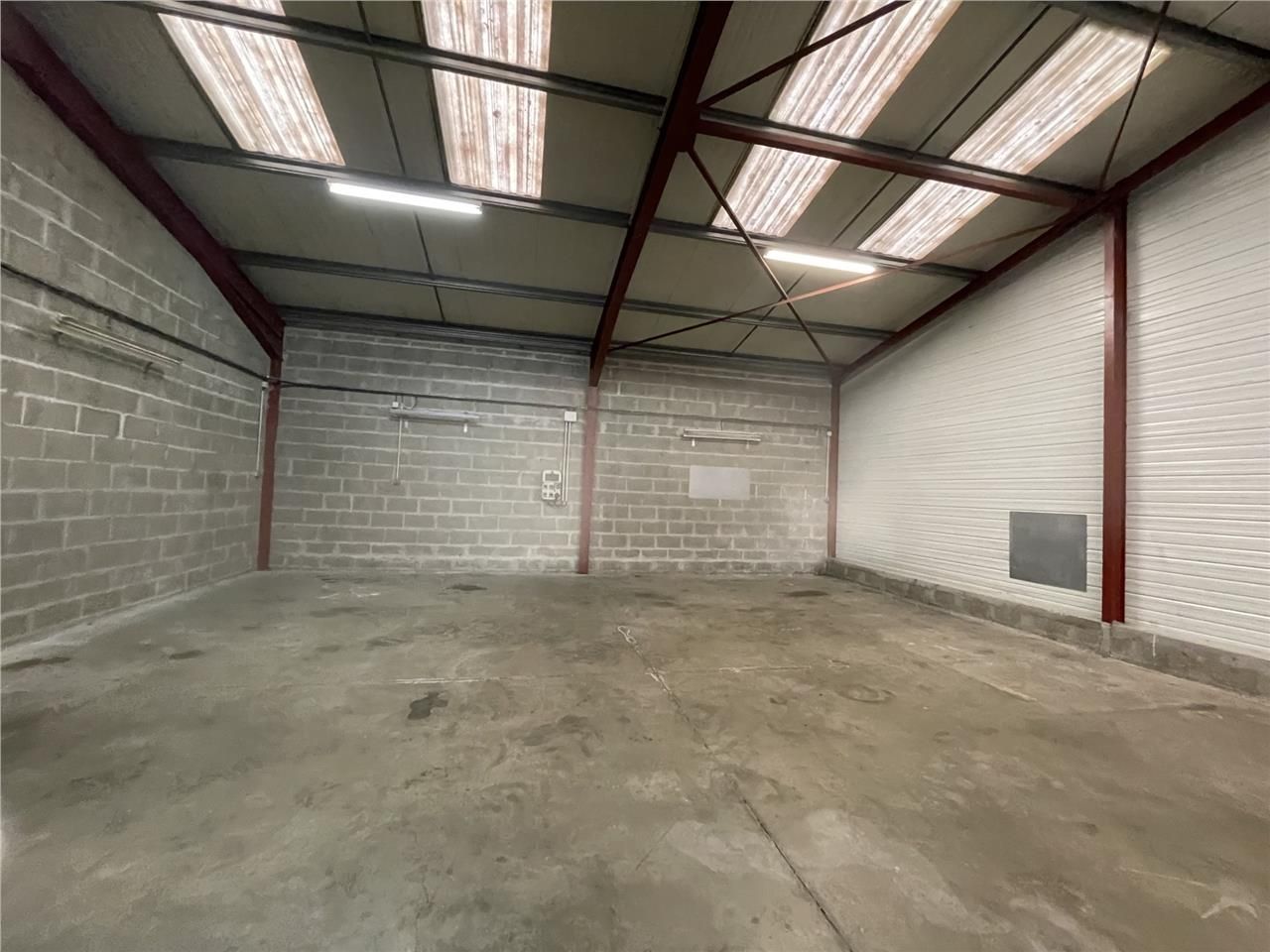 Au coeur de la  zone d'activité Les Ecotais à St 