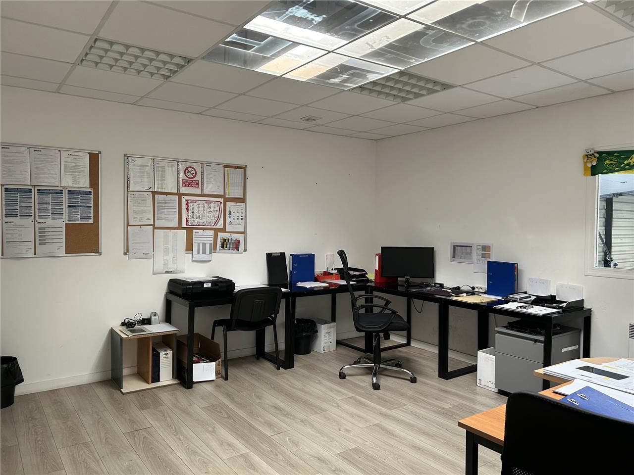 Arthur Loyd vous propose à la location un local d