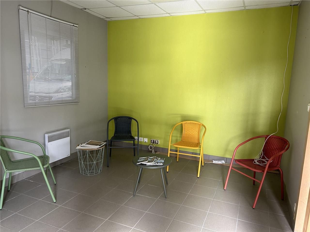 Au sein de la zone d'activité de BRAIS  à ST NAZA