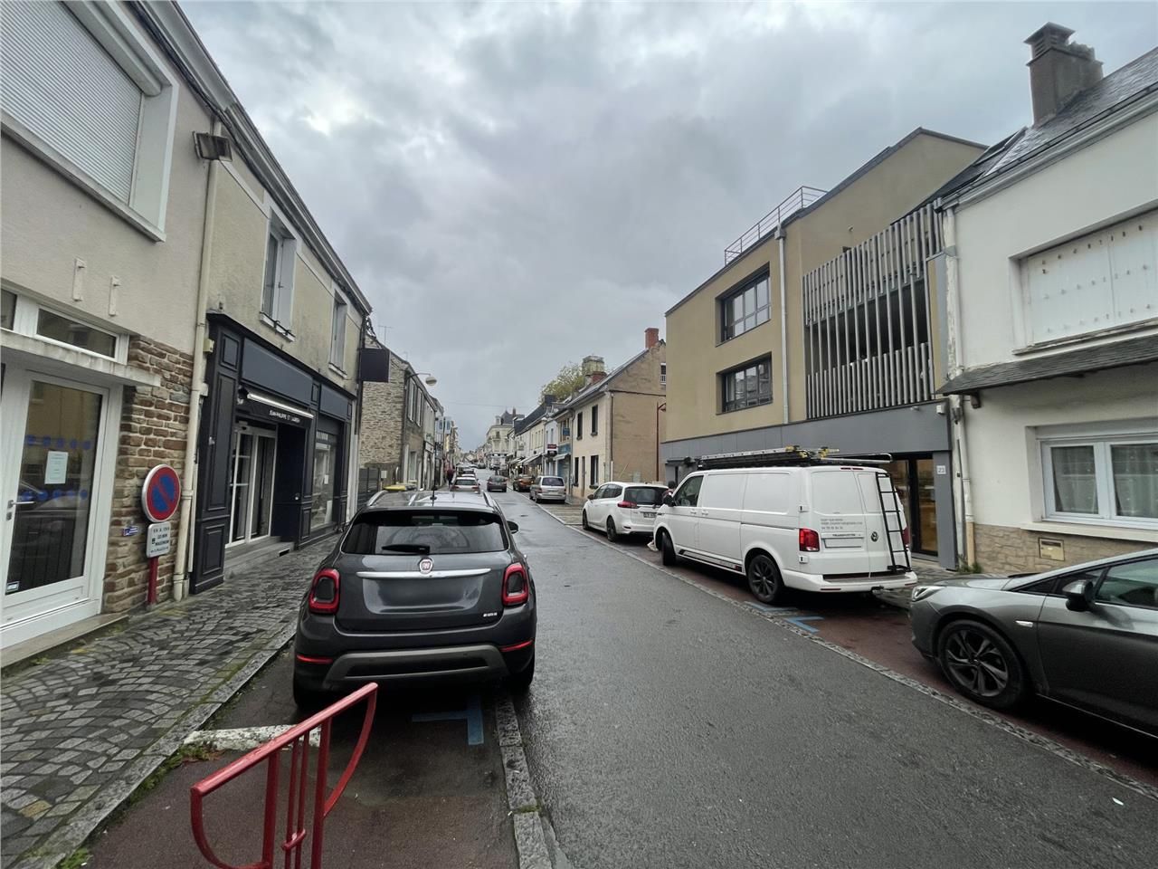 Local disponible à la vente en plein coeur de la 