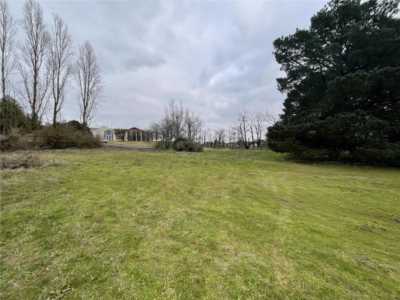 À vendre à Saint Mars du Désert, nous vous offron