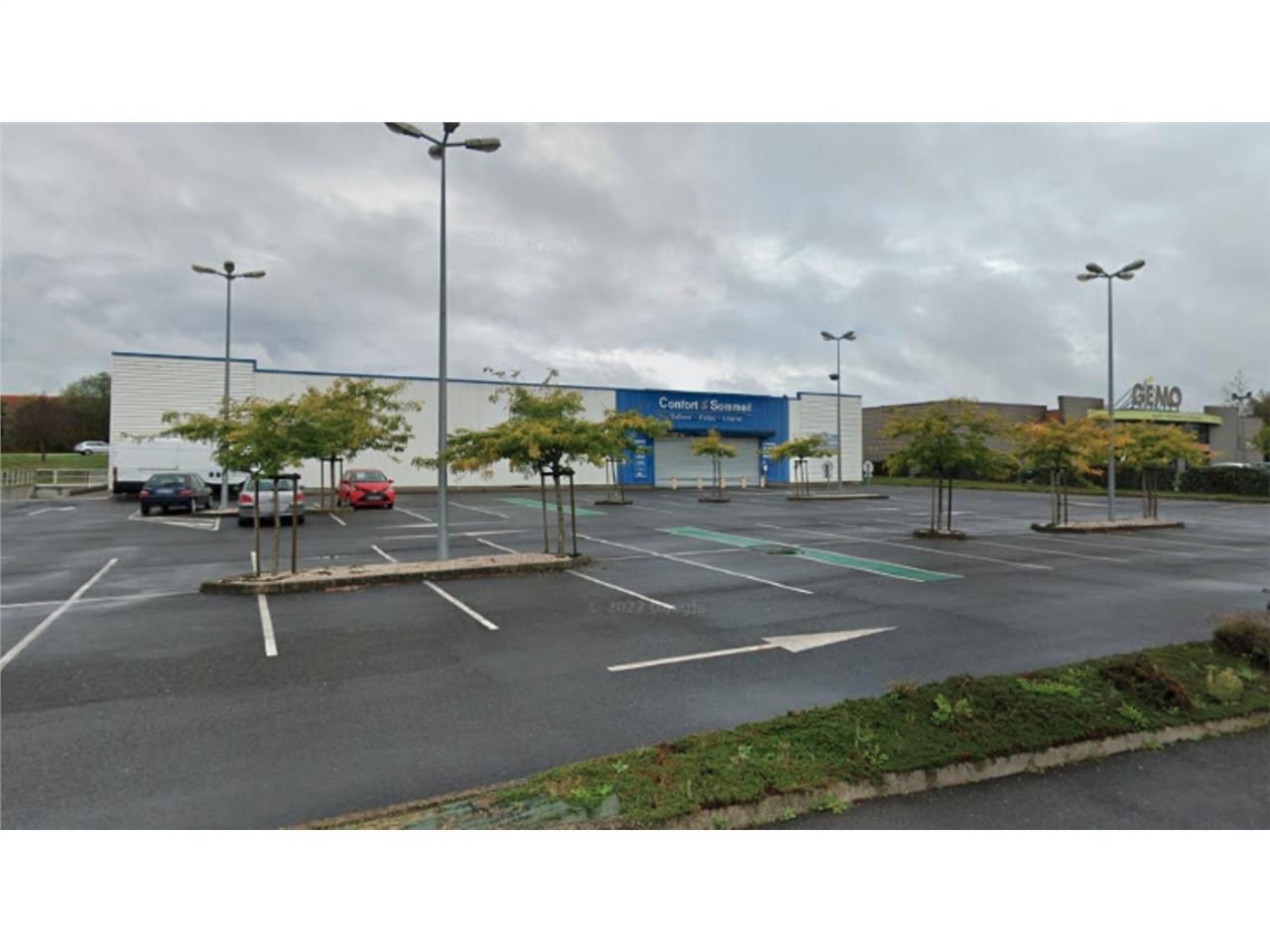 Immeuble commercial de 1 187 m² à CHEMILLE EN ANJ