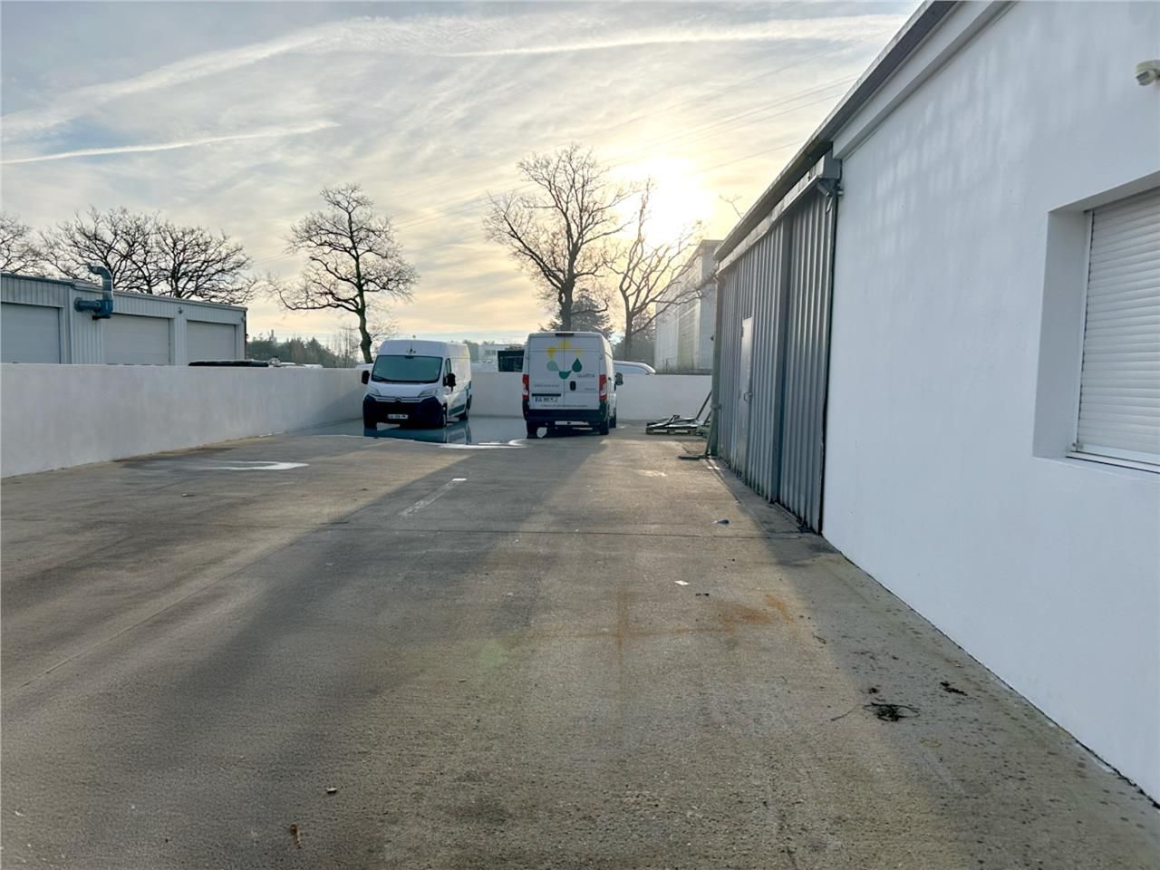 Dans la zone de la Vertonne, proche des axes et d