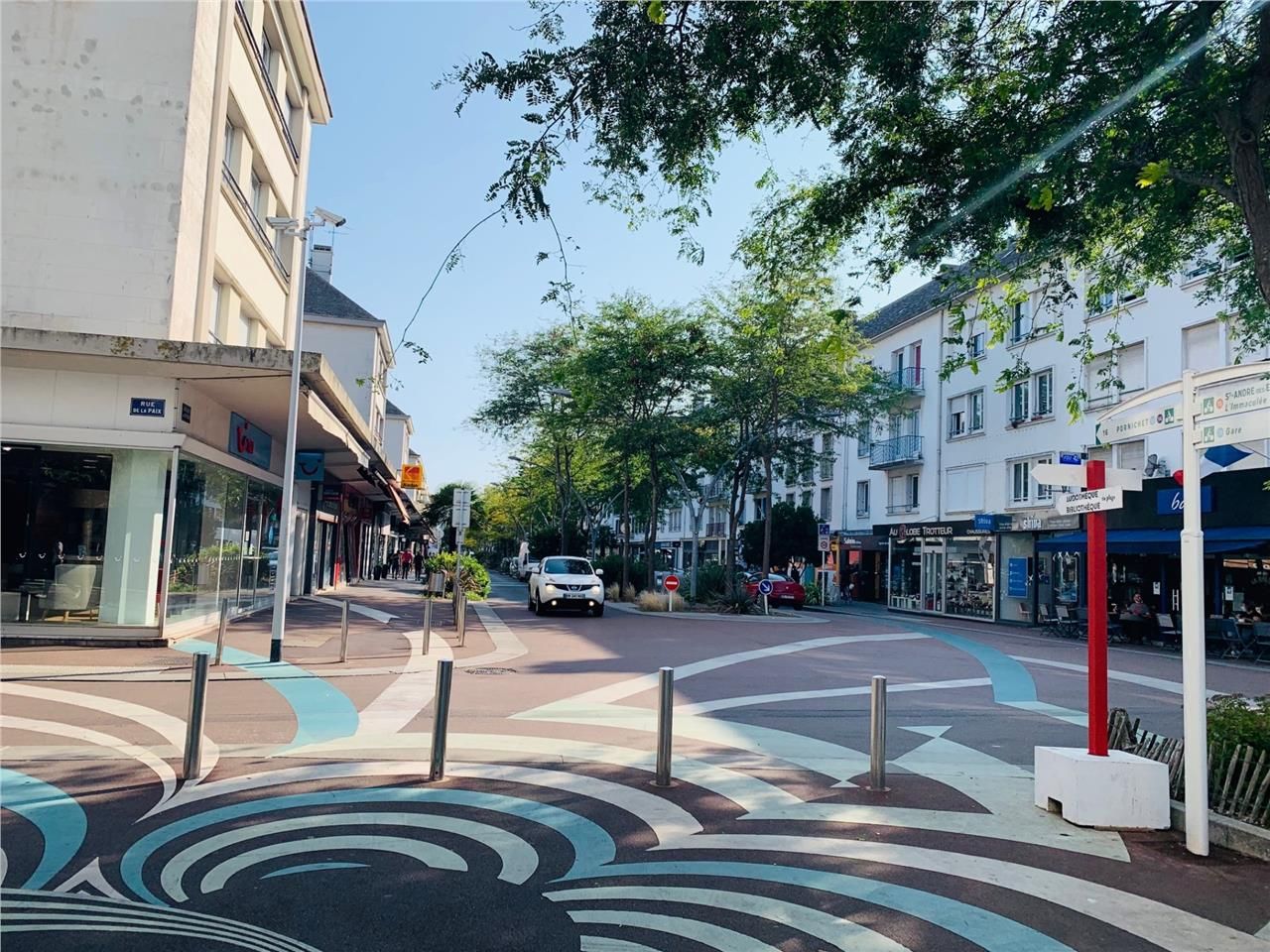 En plein centre-ville de St Nazaire, Arthur Loyd 