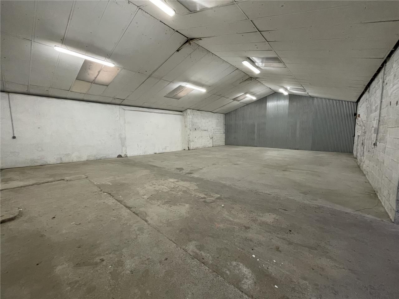 A Basse Goulaine, à proximité immédiate de la 4 v