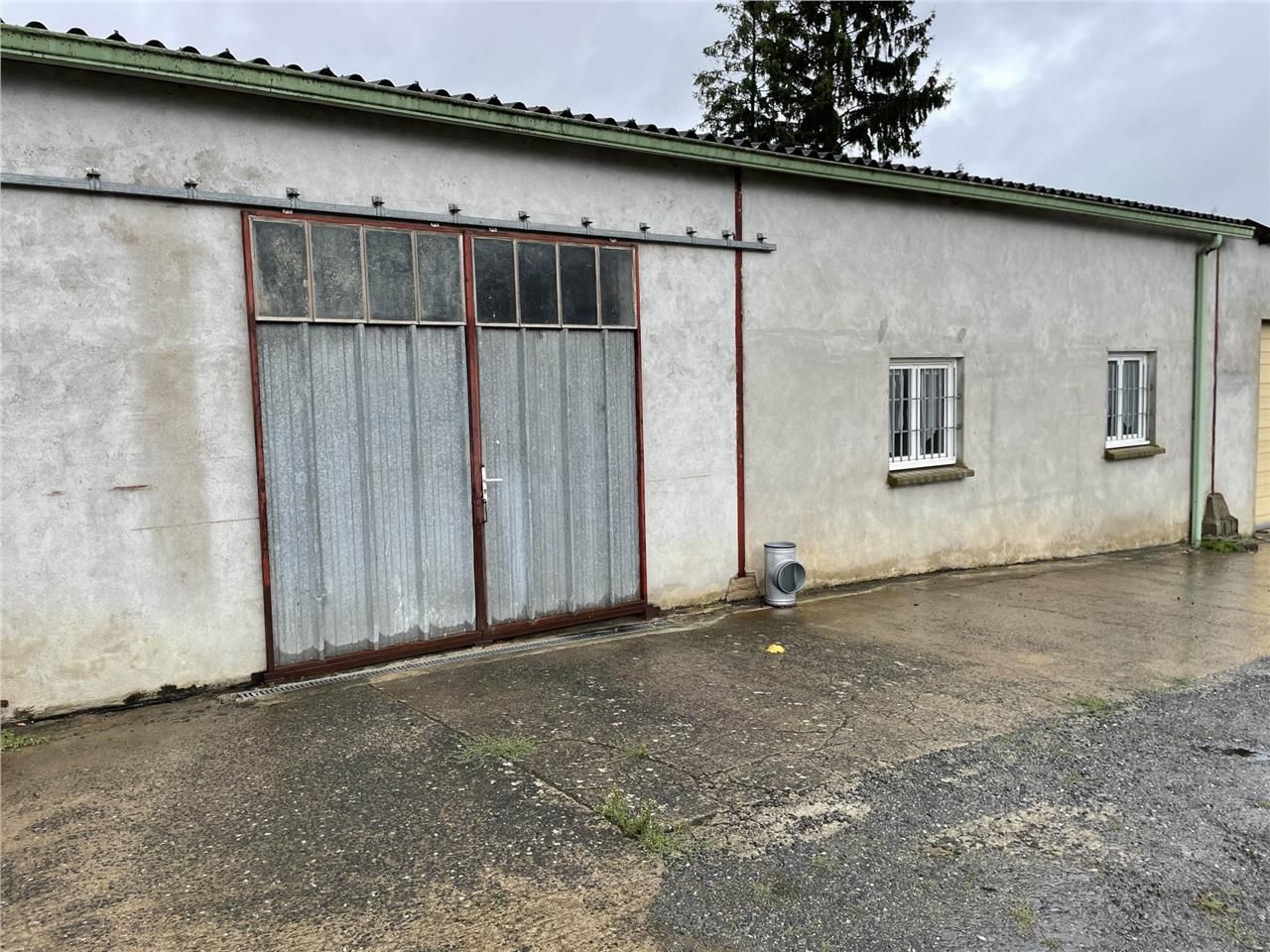 A Basse Goulaine, à proximité immédiate de la 4 v