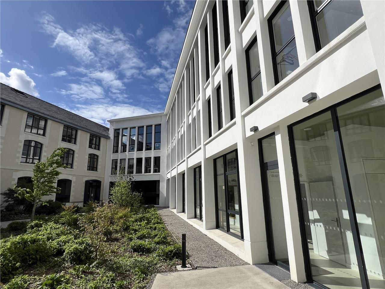 Nous vous proposons à la location une surface de