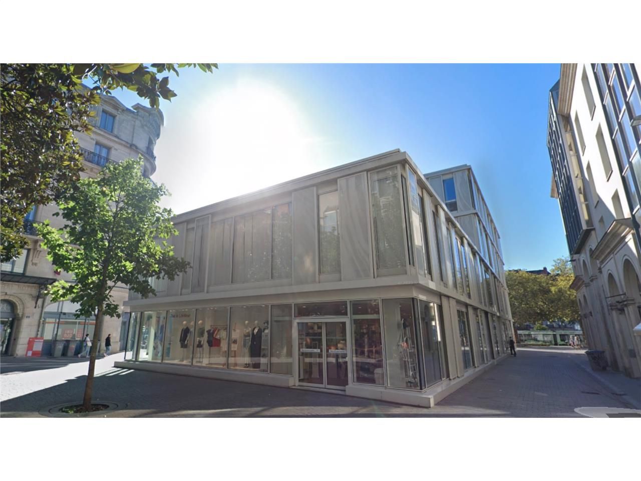 Arthur Loyd Nantes propose à la location un local