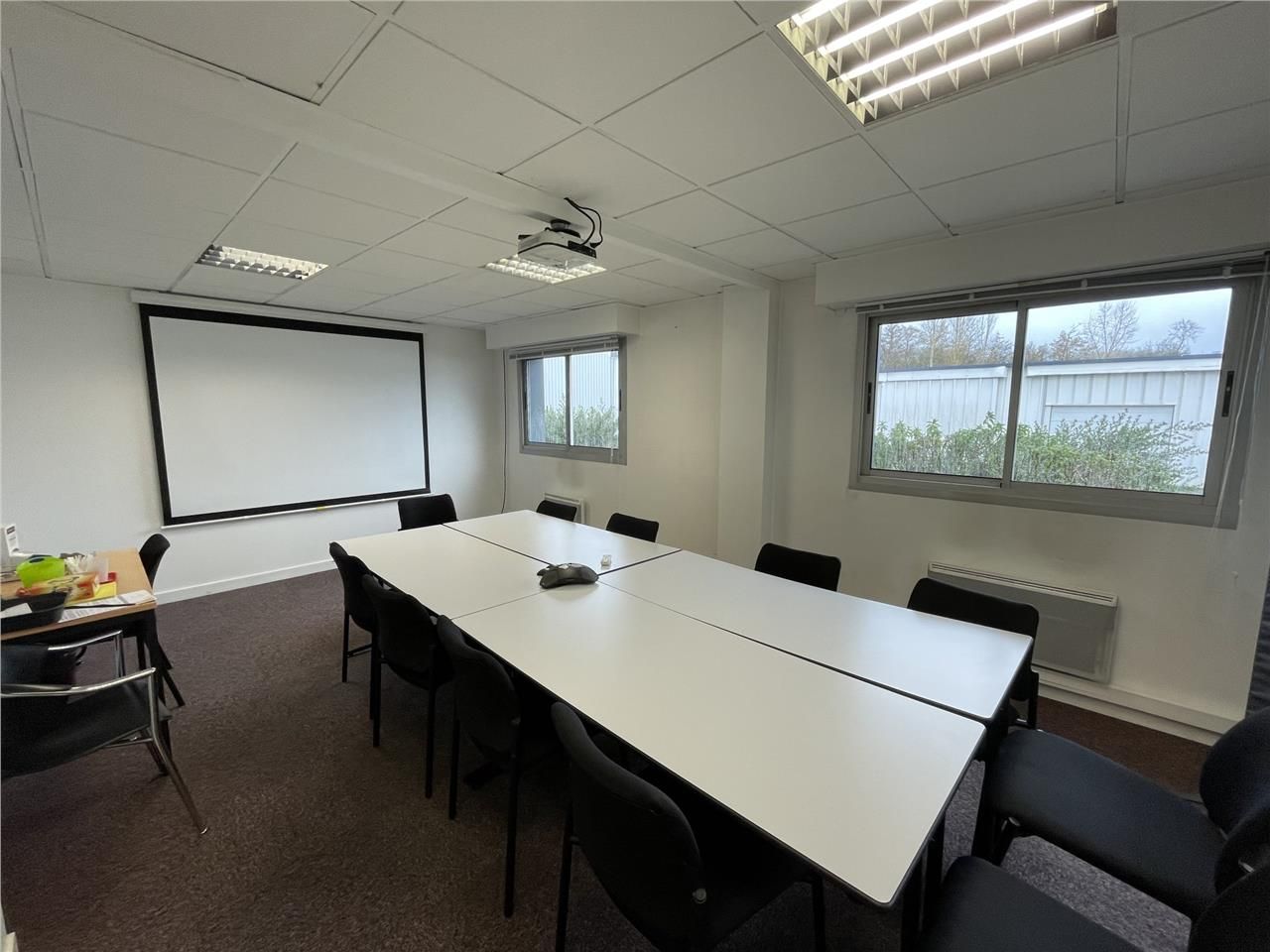 A proximité du périphérique et de l'autoroute, ce