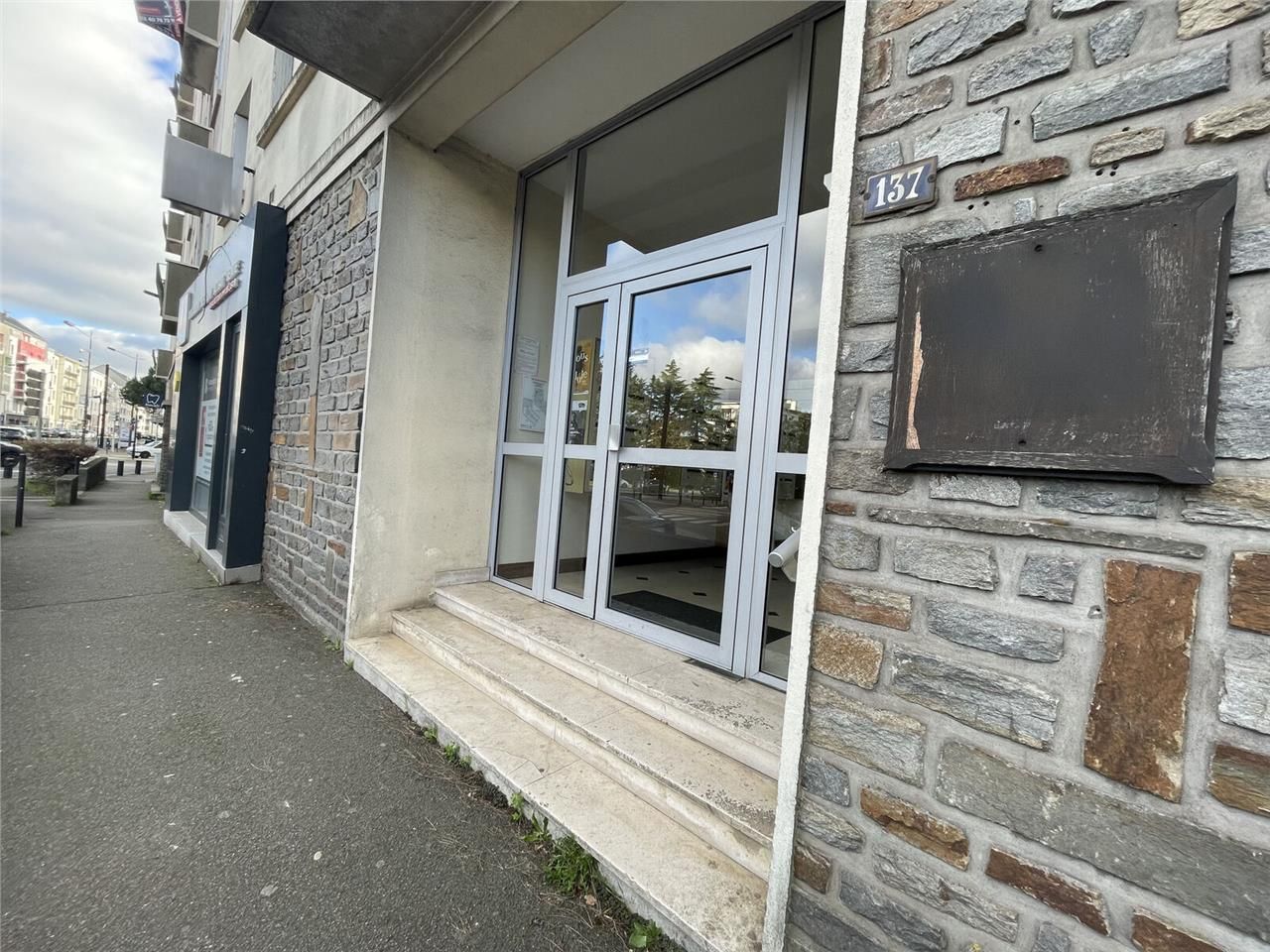 Découvrez une opportunité d'acquérir des bureaux 