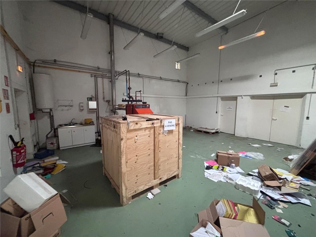 A proximité immédiate du rond point de la Belle é