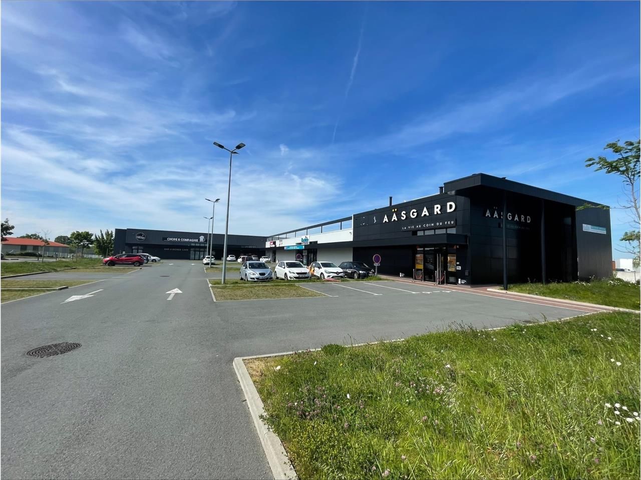 Cellule commerciale 450 m2 Cholet - Location avec